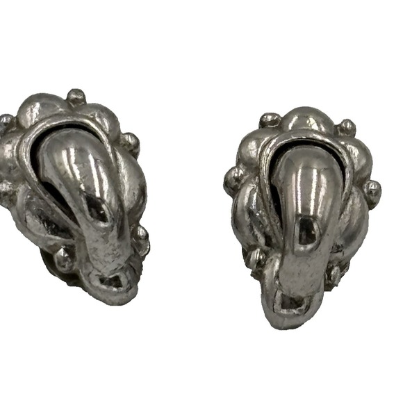 Barclay jewelry, silver tone clip on earrings - Picture 1 of 8